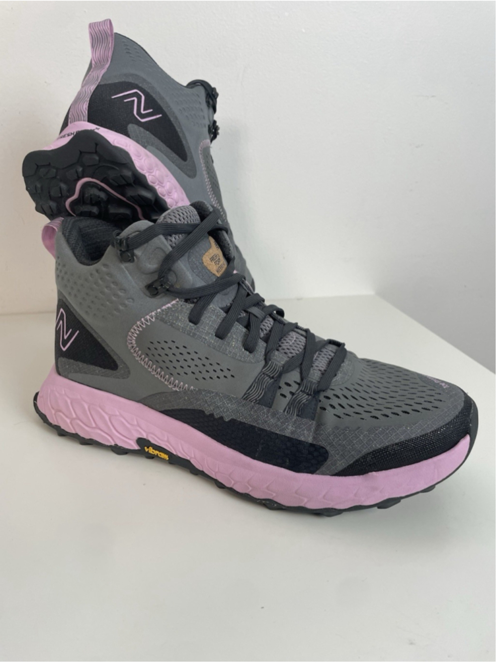 New Balance Fresh Foam X Hierro Mid Mens 10.5 Grey Pink Hiking Shoes Boots